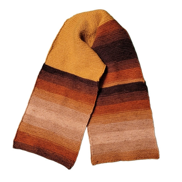 Scarf Handmade from durable polyester yarn. New - Picture 2 of 2